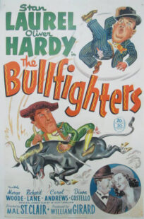 دانلود فیلم The Bullfighters 1945322626-343588260